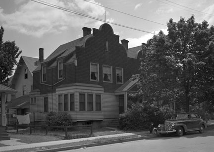 RP_832-Front-Street-1940's.jpg