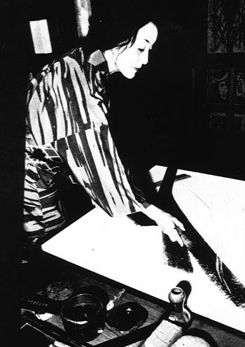 Toko Shinoda at work, courtesyPhilips Collection.jpg