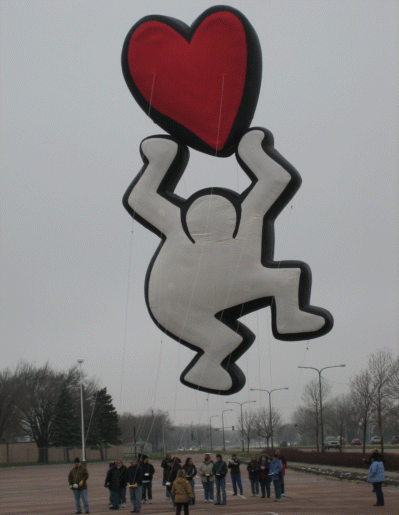 macys_balloon_keith_haring.gif